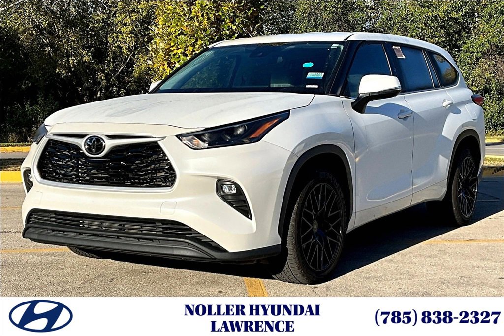 Used 2022 Toyota Highlander LE
