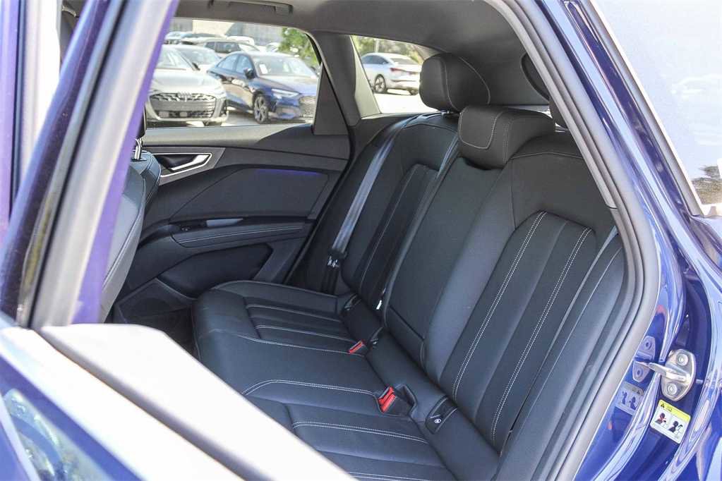 Used 2023 Audi Q4 e-tron Premium Plus w/ Premium Plus image 17