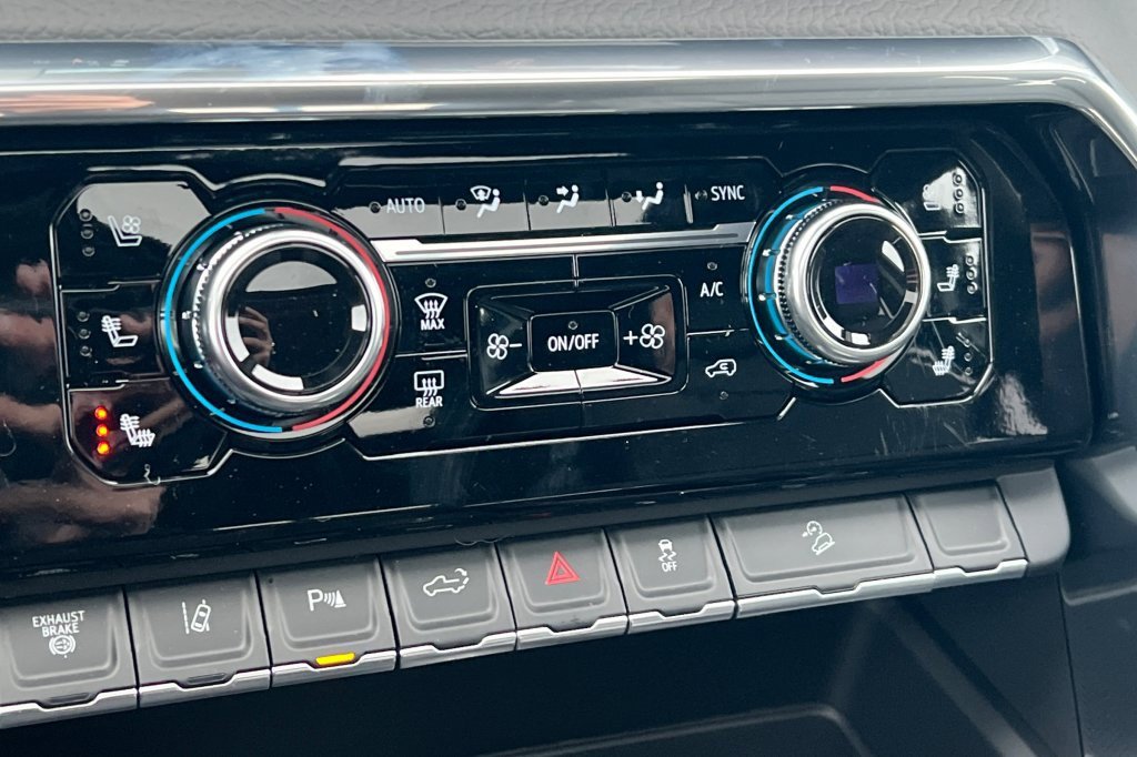 New 2026 GMC Sierra 2500 Denali w/ Denali Reserve Package image 17