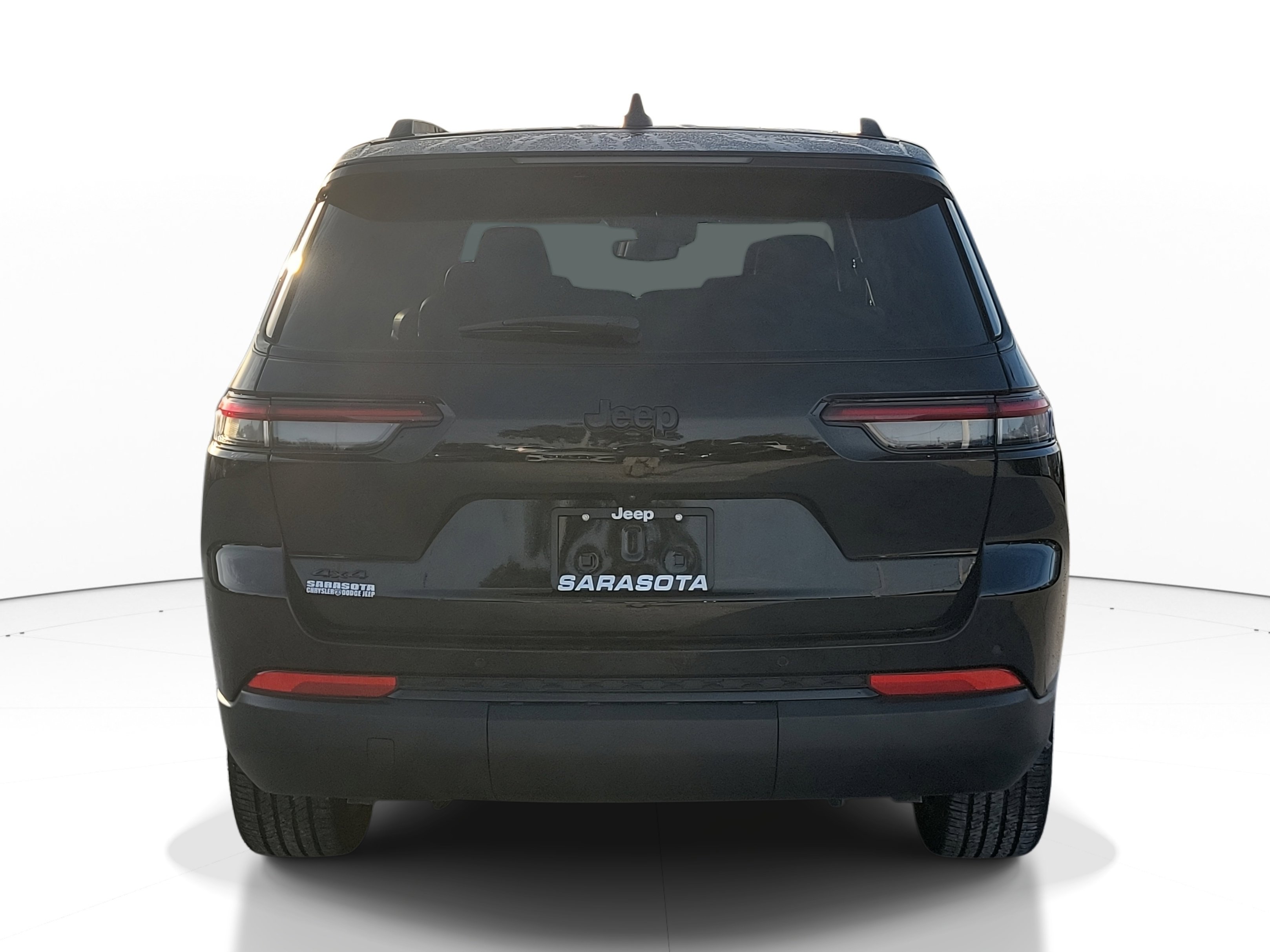 Used 2024 Jeep Grand Cherokee L Altitude image 5