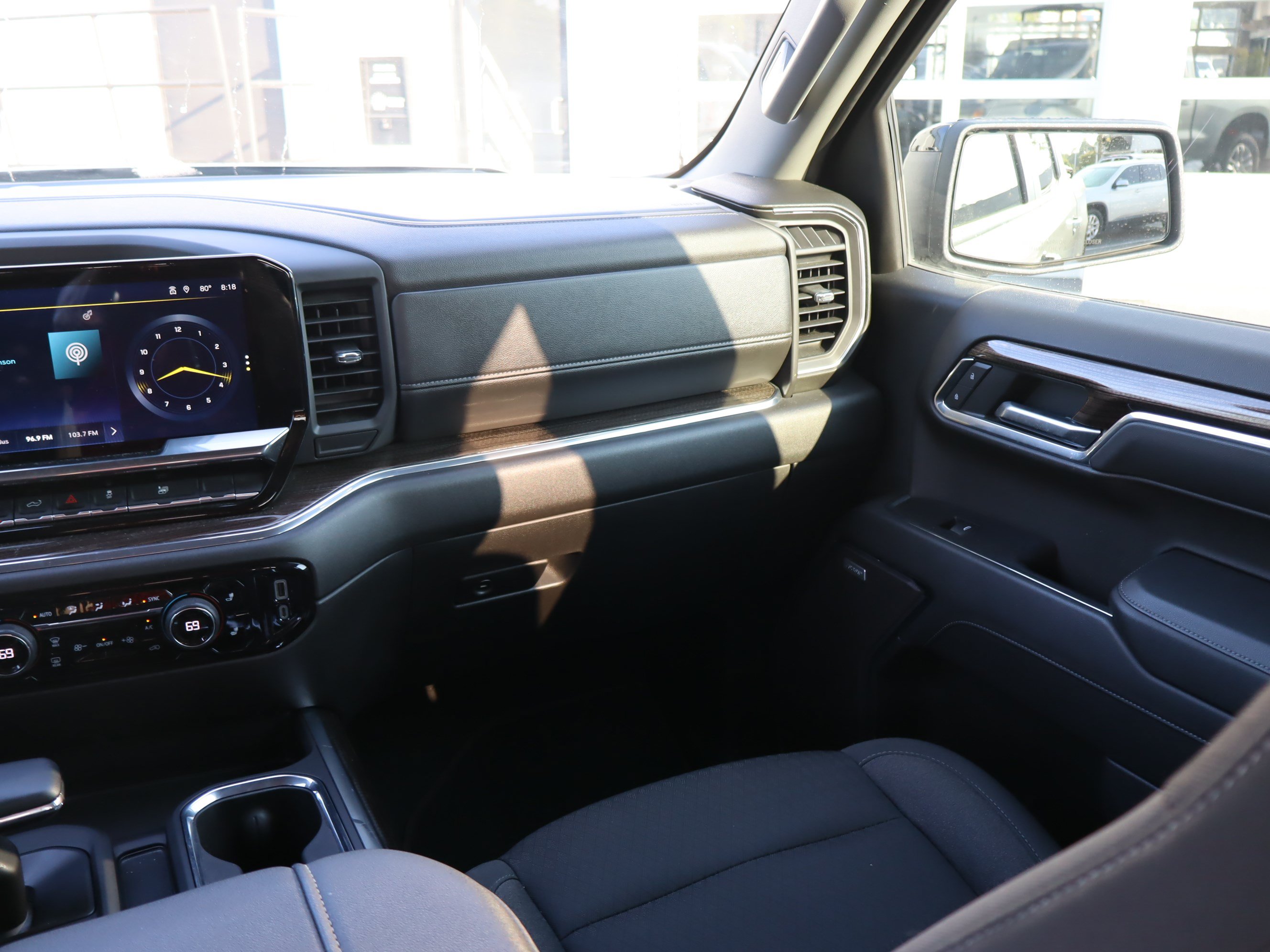 Used 2024 Chevrolet Silverado 1500 RST w/ Convenience Package II AWD/4WD image 16