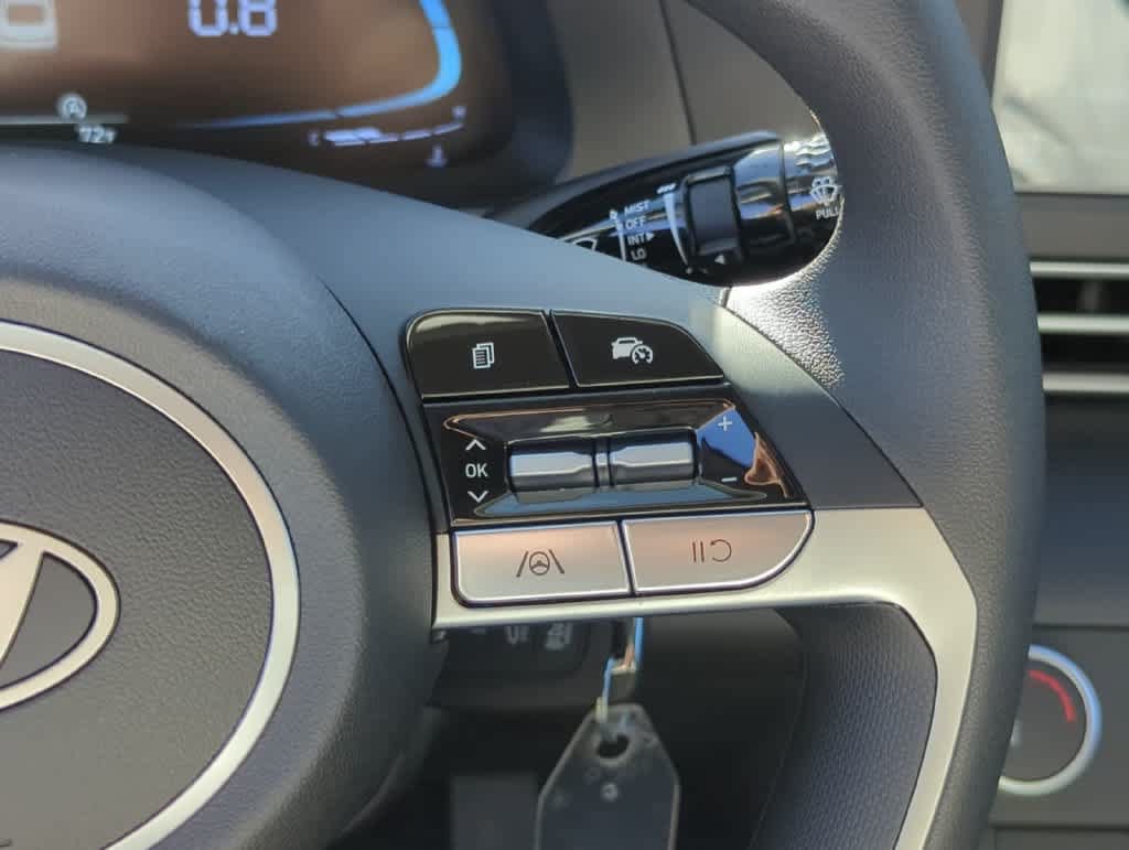 New 2026 Hyundai Elantra SE FWD image 25