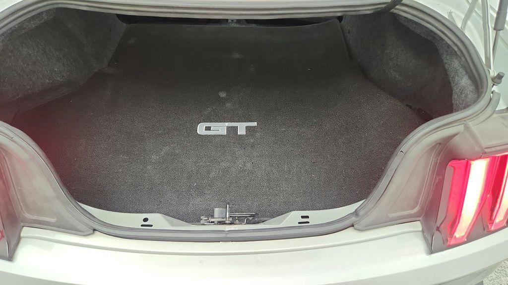 Used 2018 Ford Mustang GT RWD image 37