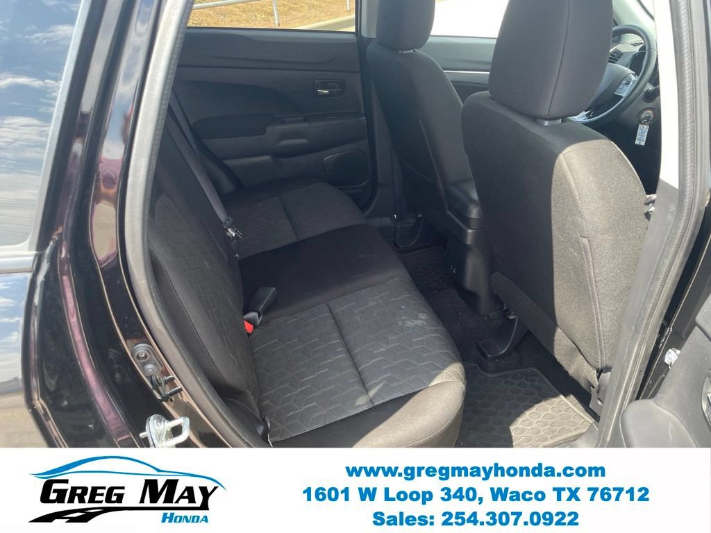 Used 2025 Mitsubishi Outlander Sport LE AWD/4WD image 24