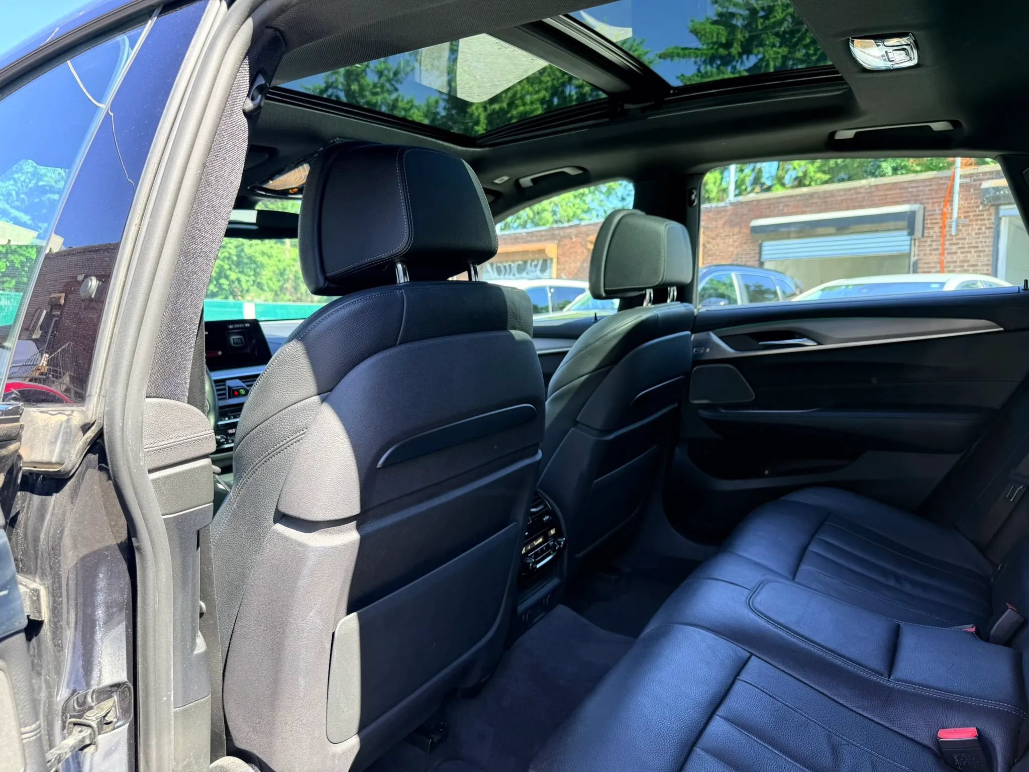 Used 2018 BMW 640i Gran Turismo xDrive AWD/4WD image 15