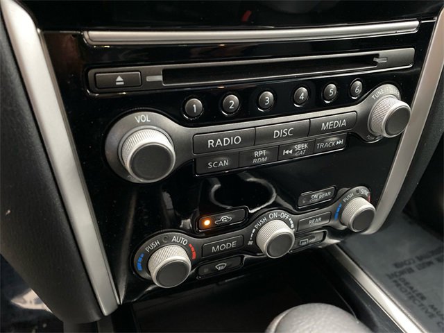 Used 2020 Nissan Pathfinder SV image 23
