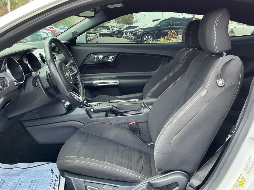 Used 2017 Ford Mustang Coupe image 19