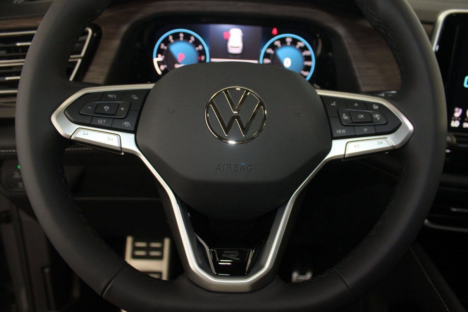 New 2026 Volkswagen Atlas SEL Premium R-Line image 17