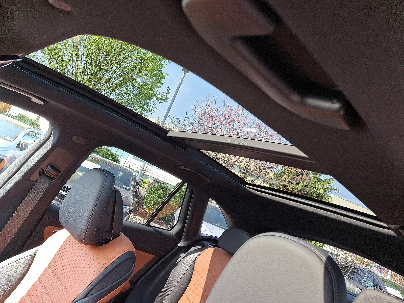 New 2026 Mercedes-Benz GLC 300 4MATIC image 12