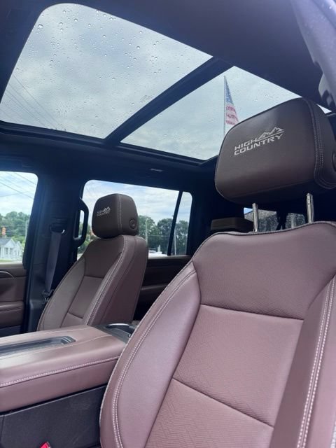 Used 2024 Chevrolet Suburban High Country w/ Max Trailering Package AWD/4WD image 15