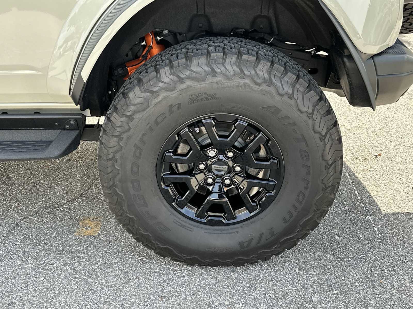 Used 2025 Ford Bronco Raptor AWD/4WD image 12