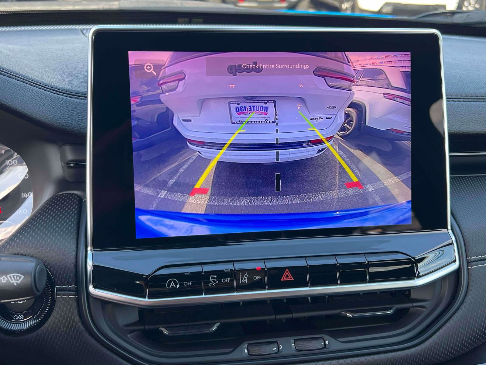 Used 2023 Jeep Compass Latitude w/ Convenience Group image 17