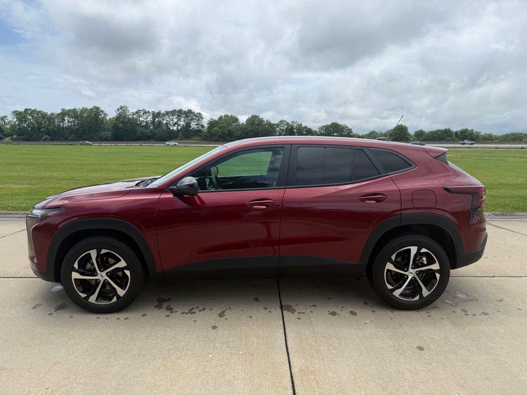 Used 2024 Chevrolet Trax RS w/ Driver Confidence Package FWD image 8
