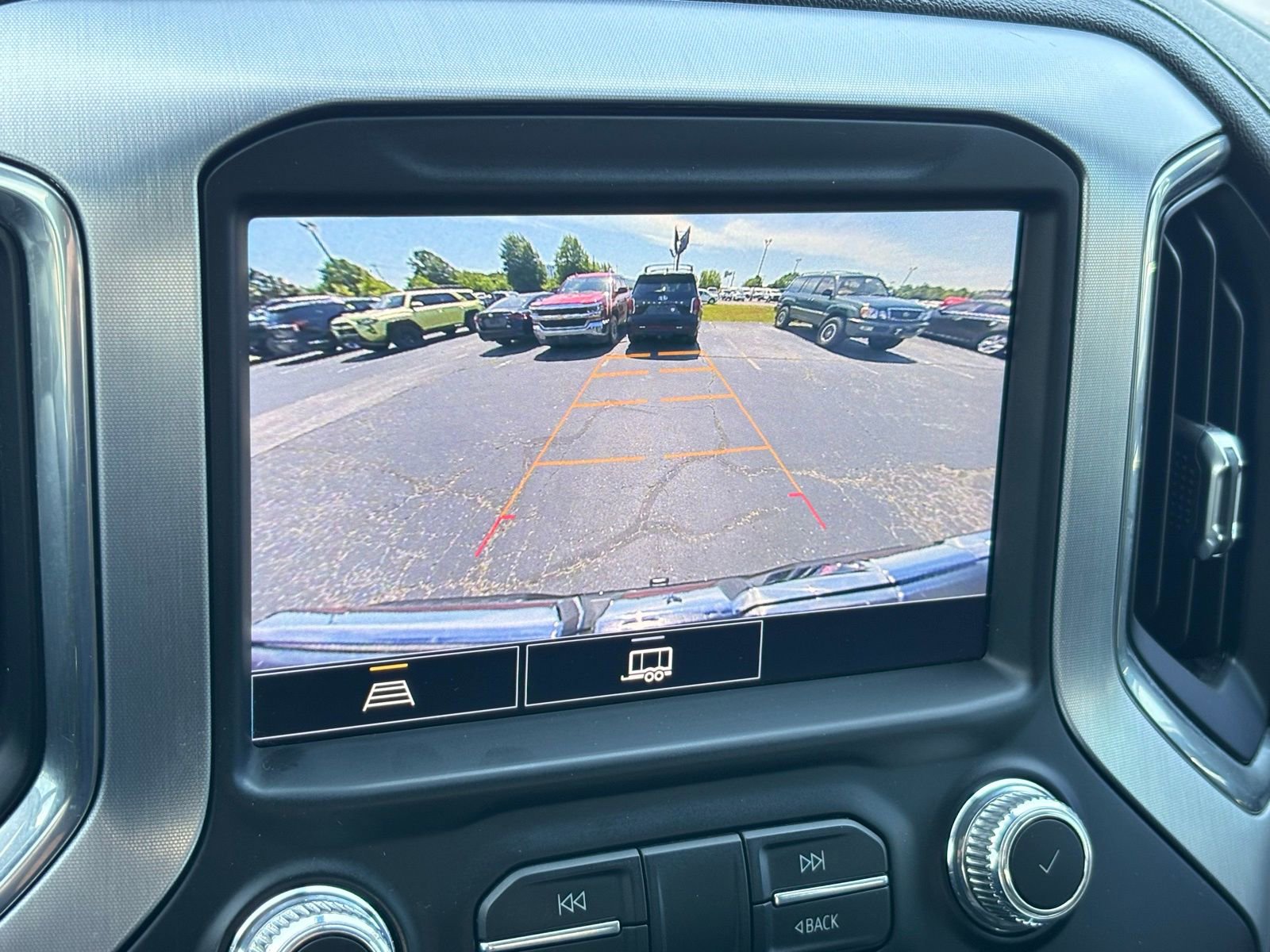 Used 2021 GMC Sierra 1500 Elevation w/ Preferred Package AWD/4WD image 6