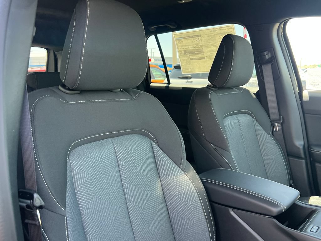 New 2026 Jeep Cherokee Laredo AWD/4WD image 15