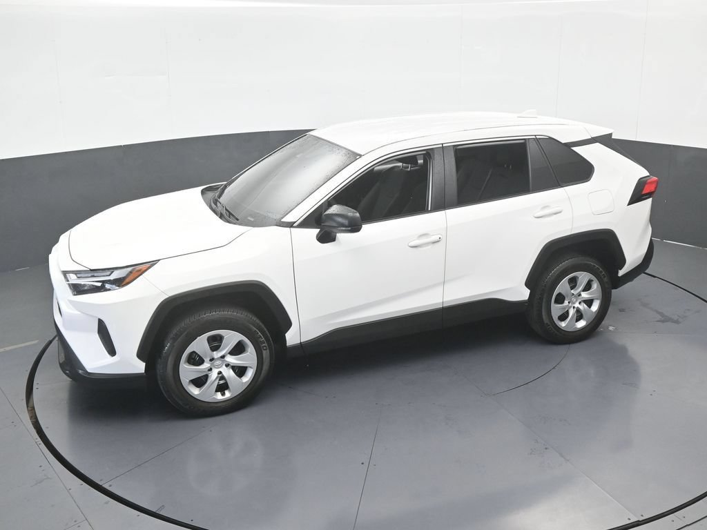 Used 2025 Toyota RAV4 LE AWD/4WD image 43