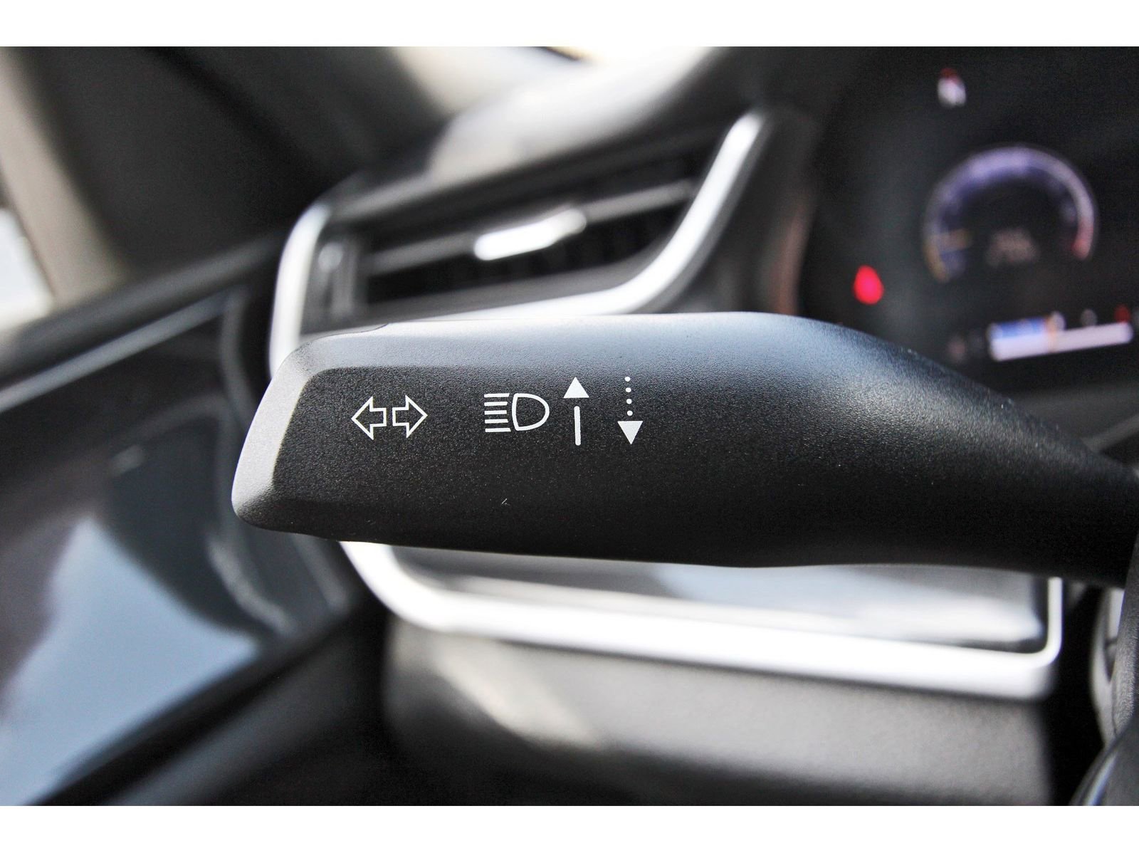 Used 2023 Jeep Grand Cherokee Altitude image 21