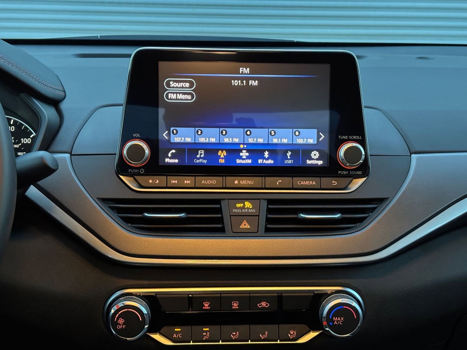 Used 2025 Nissan Altima 2.5 SR image 21