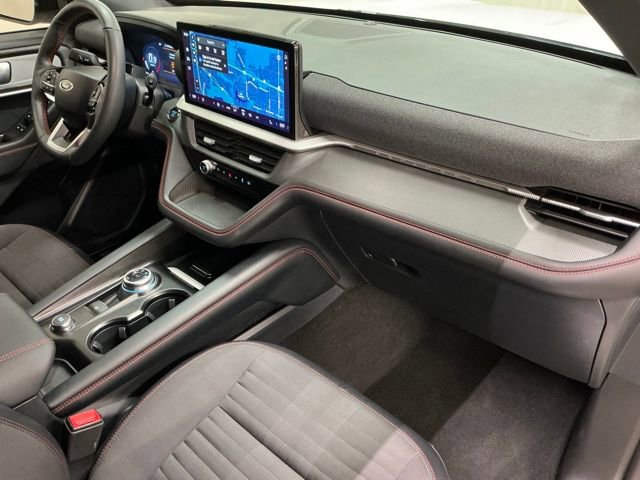 Used 2025 Ford Explorer ST-Line image 21