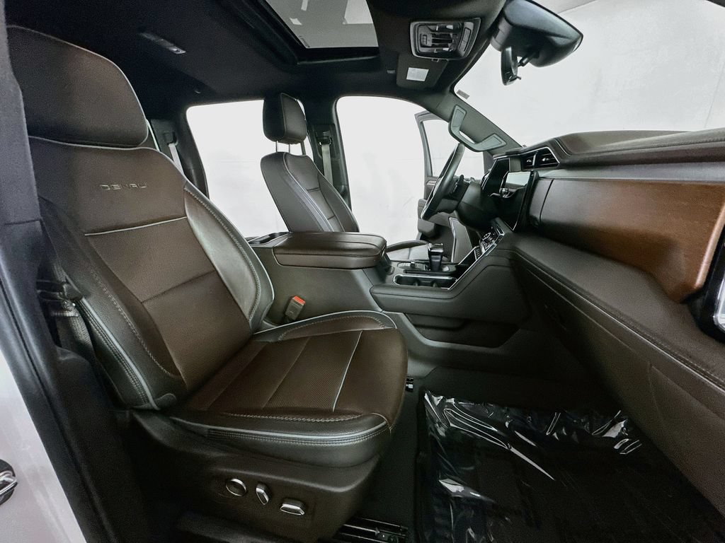 Used 2024 GMC Sierra 1500 Denali AWD/4WD image 12