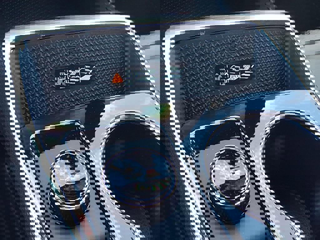 New 2026 Chevrolet Equinox ACTIV w/ Convenience Package III image 19