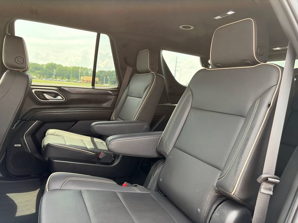 Used 2022 GMC Yukon SLT w/ SLT Luxury Package AWD/4WD image 28