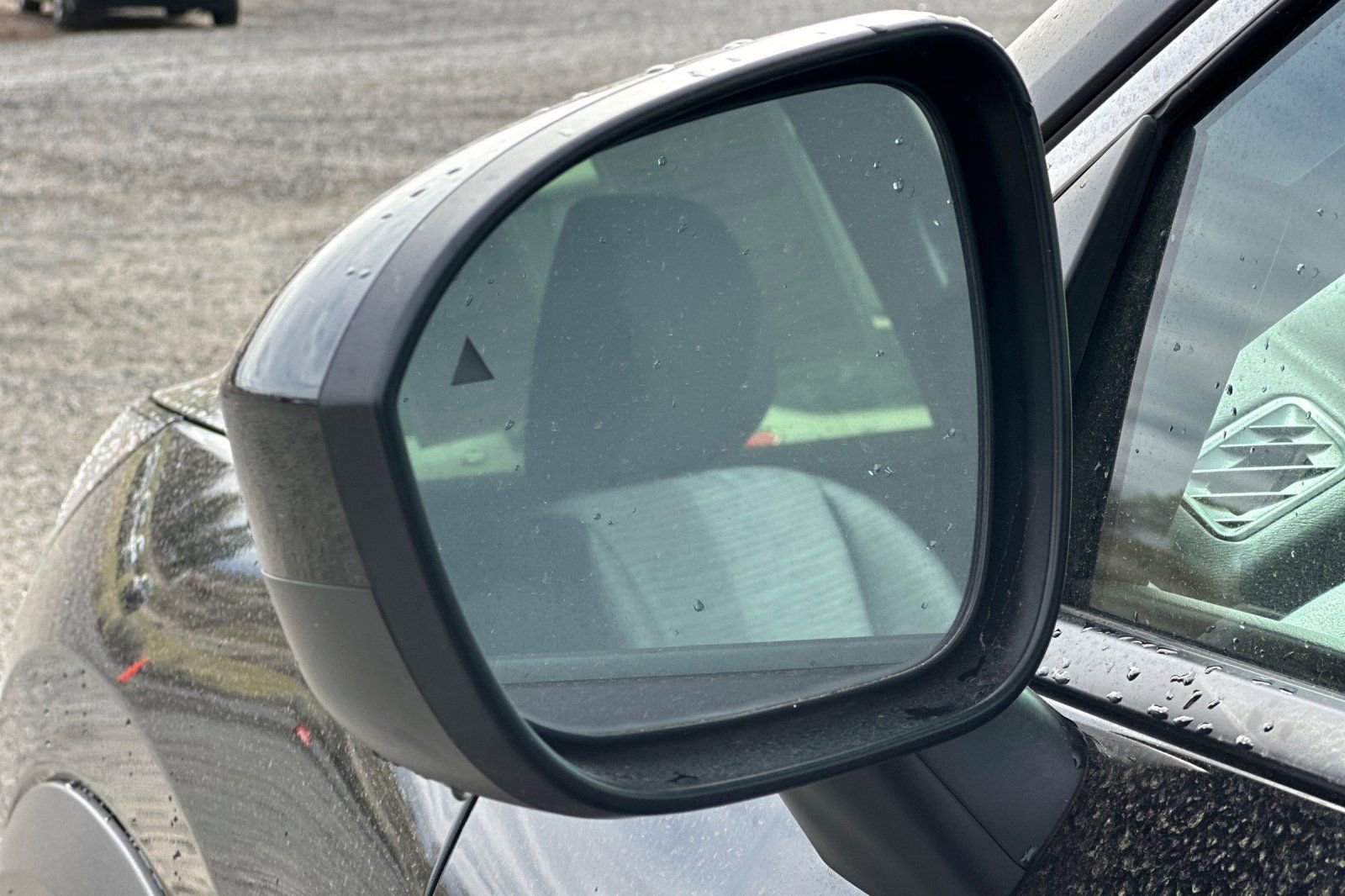 Used 2023 Nissan Rogue SV image 52