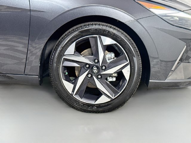 Used 2021 Hyundai Elantra Limited w/ Cargo Package FWD image 31