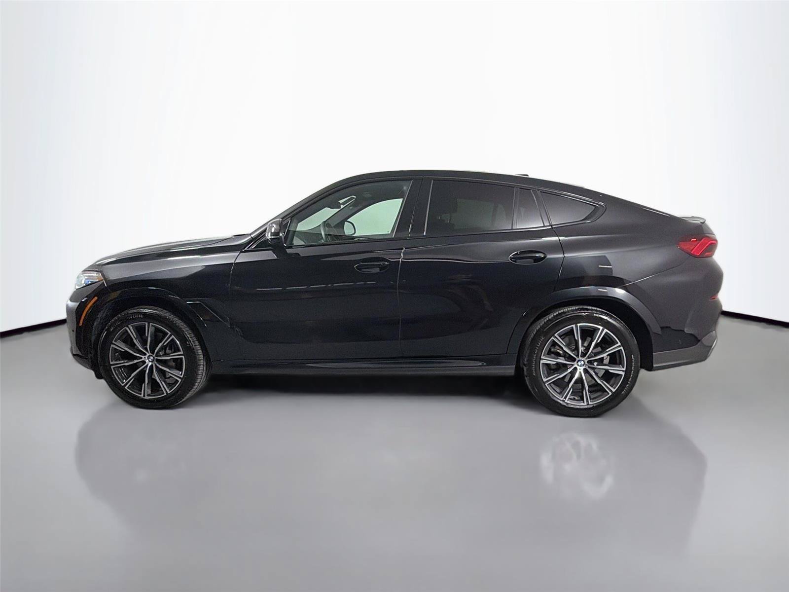 Certified 2026 BMW X6 xDrive40i AWD/4WD image 8