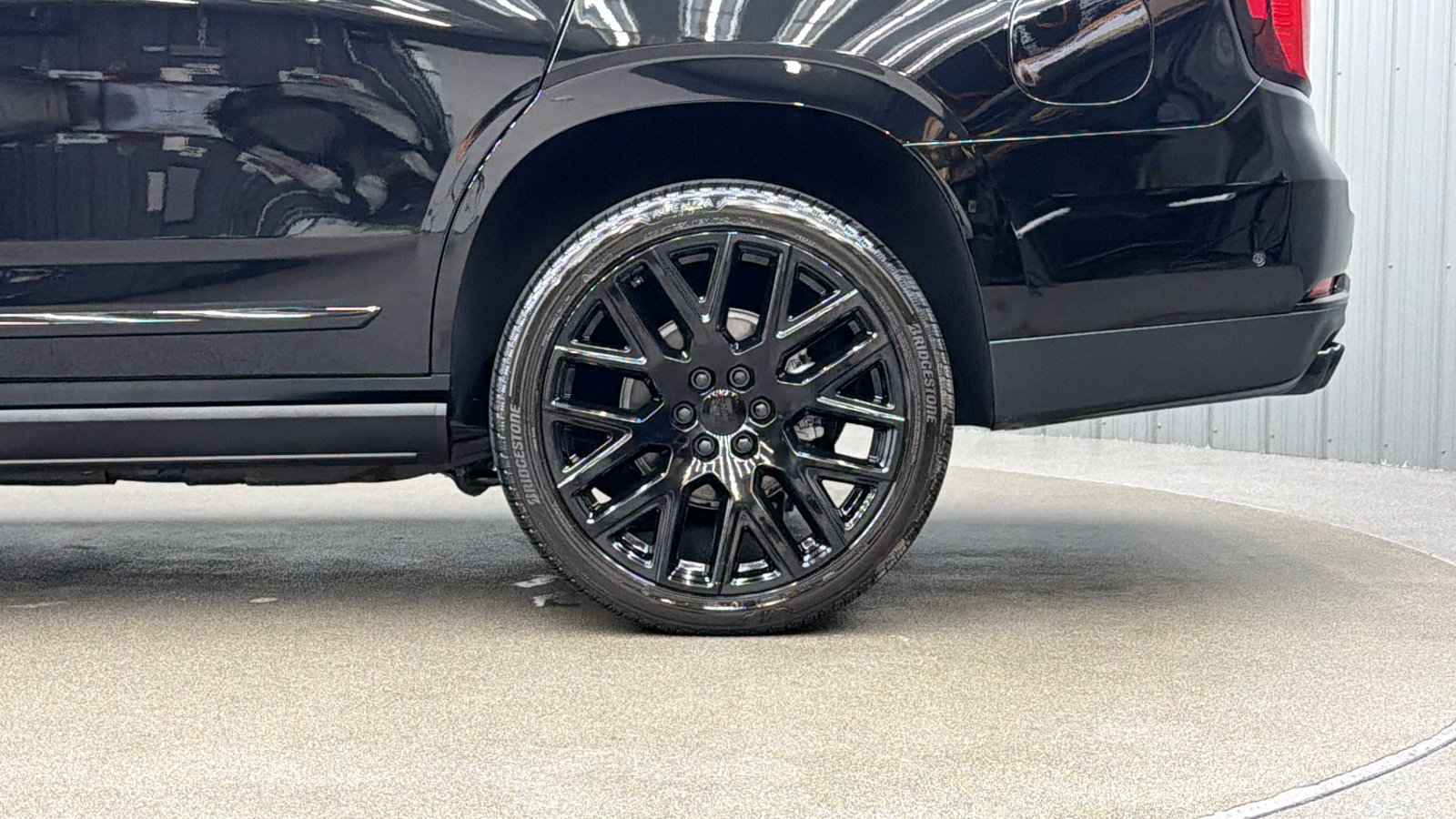 Used 2026 GMC Yukon Denali Ultimate w/ LPO, Floor Liner Package AWD/4WD image 11