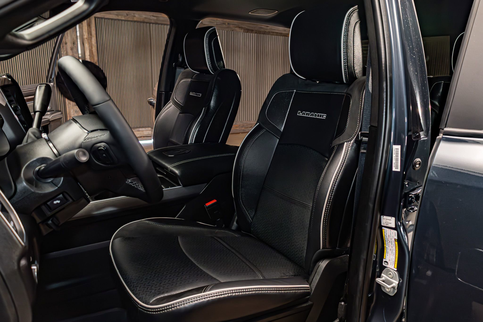 Used 2025 RAM 2500 Laramie w/ Night Edition AWD/4WD image 19