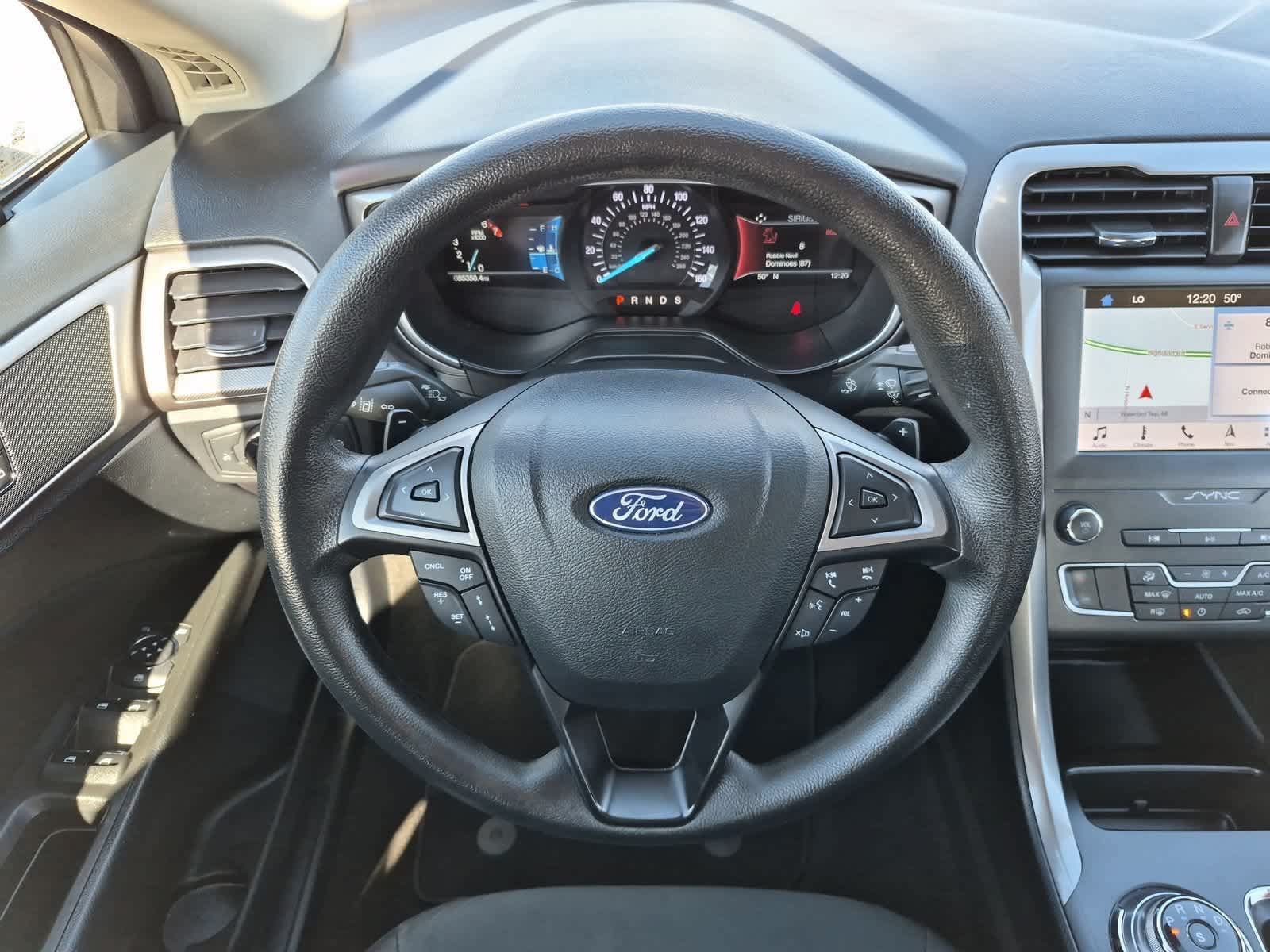Used 2019 Ford Fusion SE FWD image 24