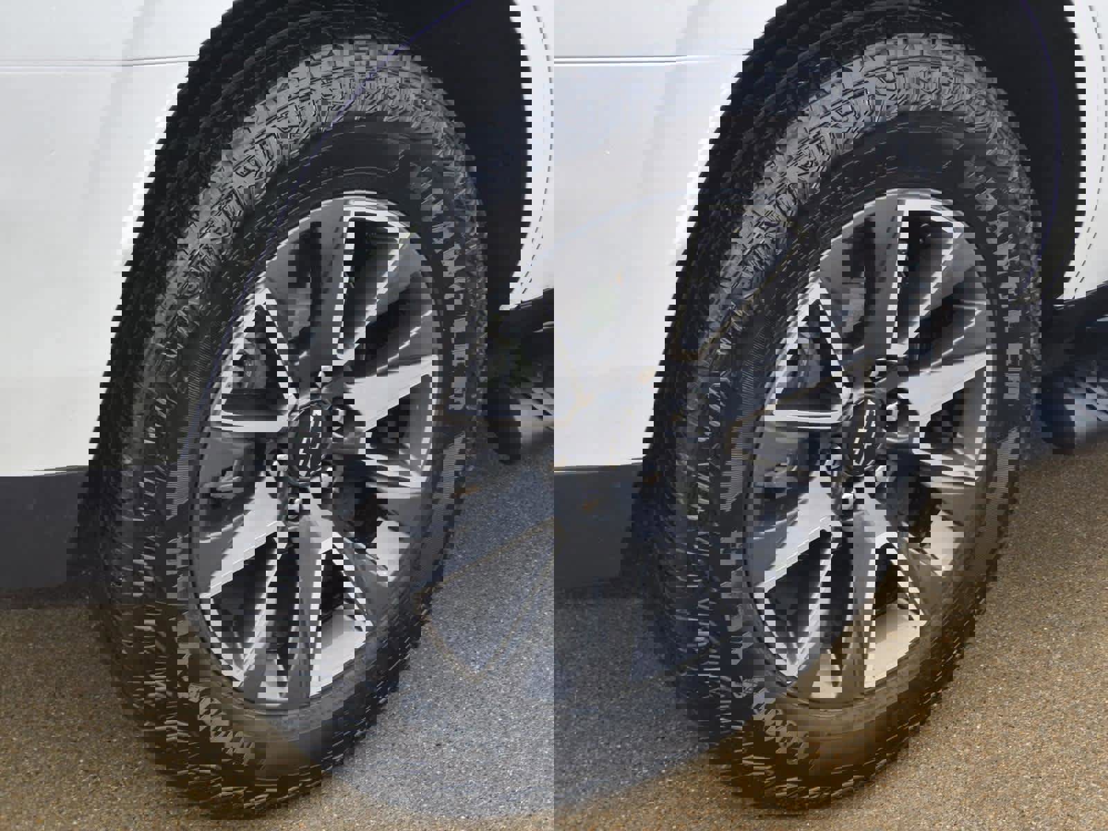 Used 2024 Chevrolet Tahoe Z71 w/ Off-Road Capability Package image 7