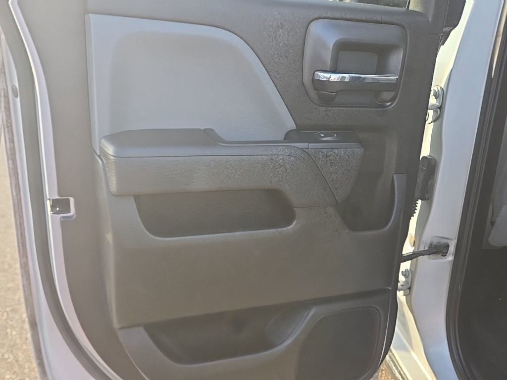 Used 2017 Chevrolet Silverado 1500 Custom w/ Custom Convenience Package image 19