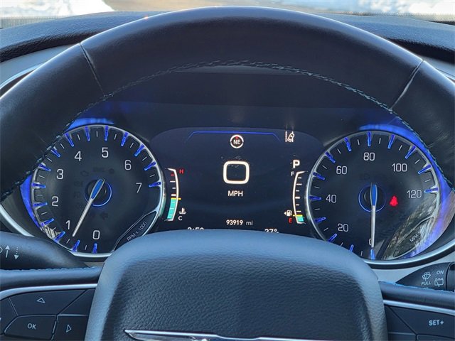 Certified 2021 Chrysler Pacifica Touring-L image 36