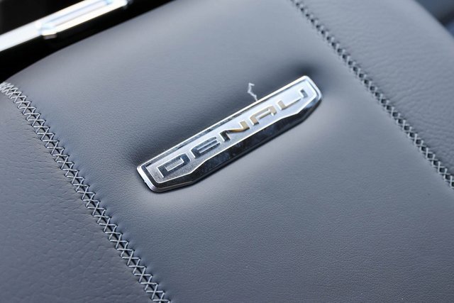 New 2026 GMC Yukon XL Denali image 19