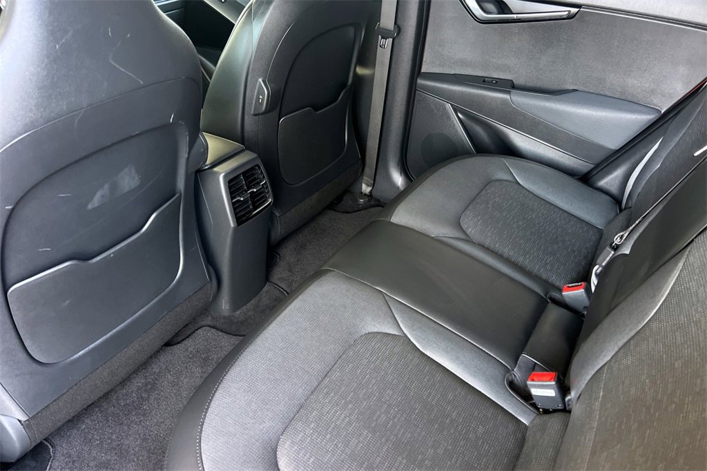 Used 2023 Kia Niro Wave image 14