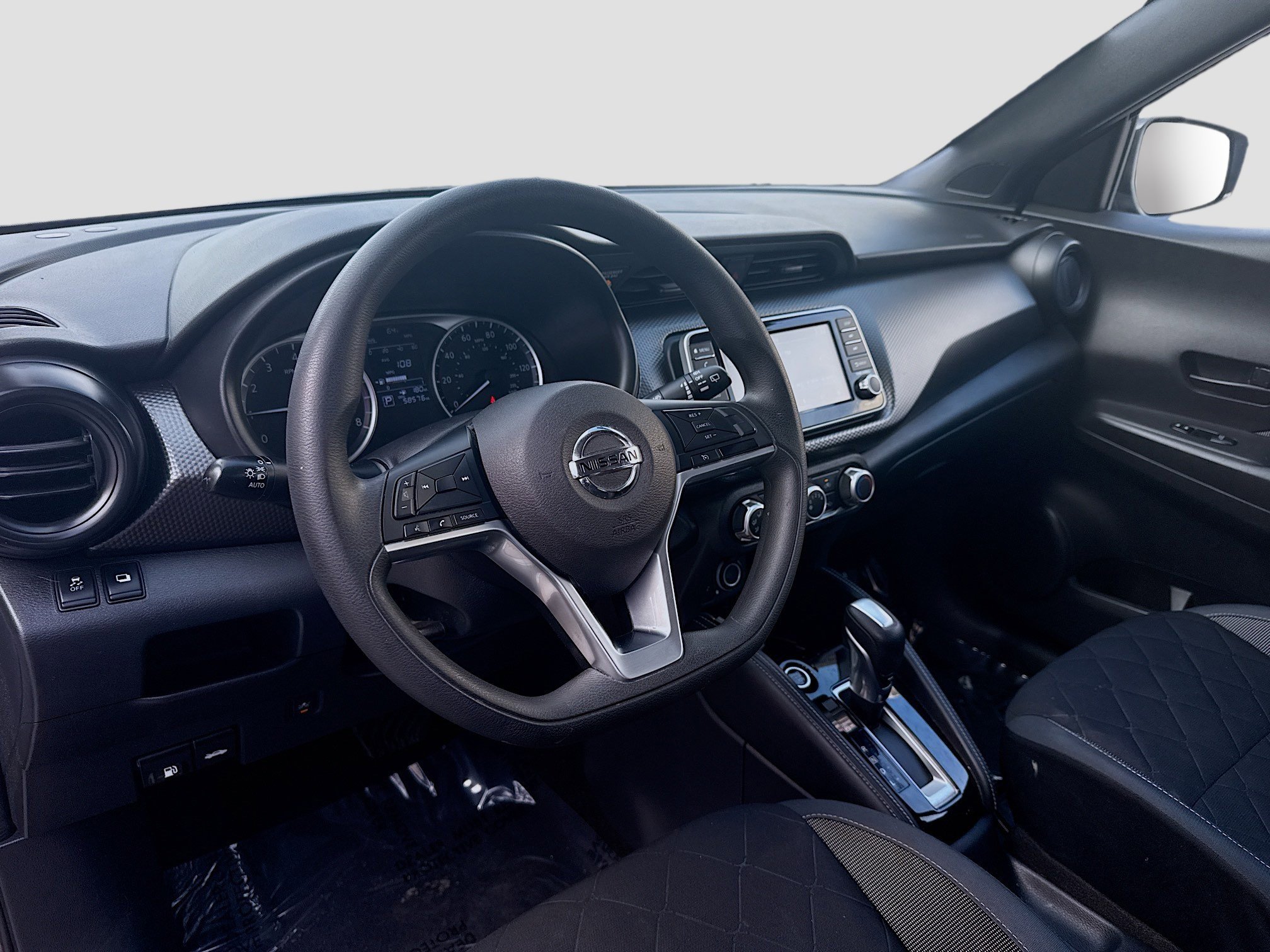 Used 2019 Nissan Kicks S image 9
