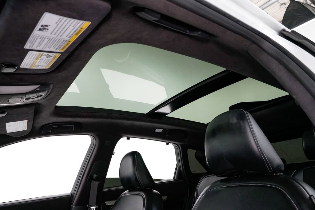 Used 2019 INFINITI QX50 Essential w/ Sensory Package image 12