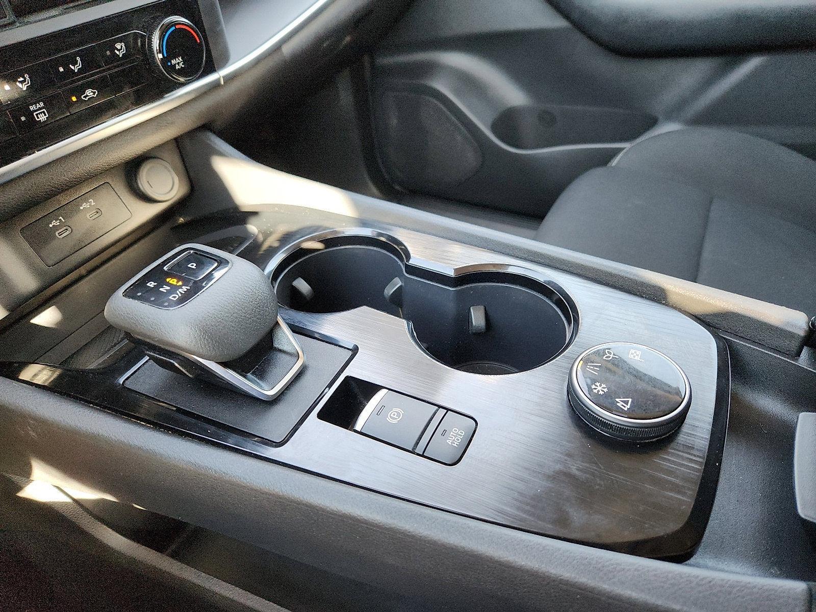 Used 2024 Nissan Rogue S image 20