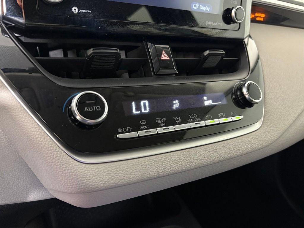 Used 2022 Toyota Corolla LE w/ Carpet Mat Package (TMS) FWD image 27