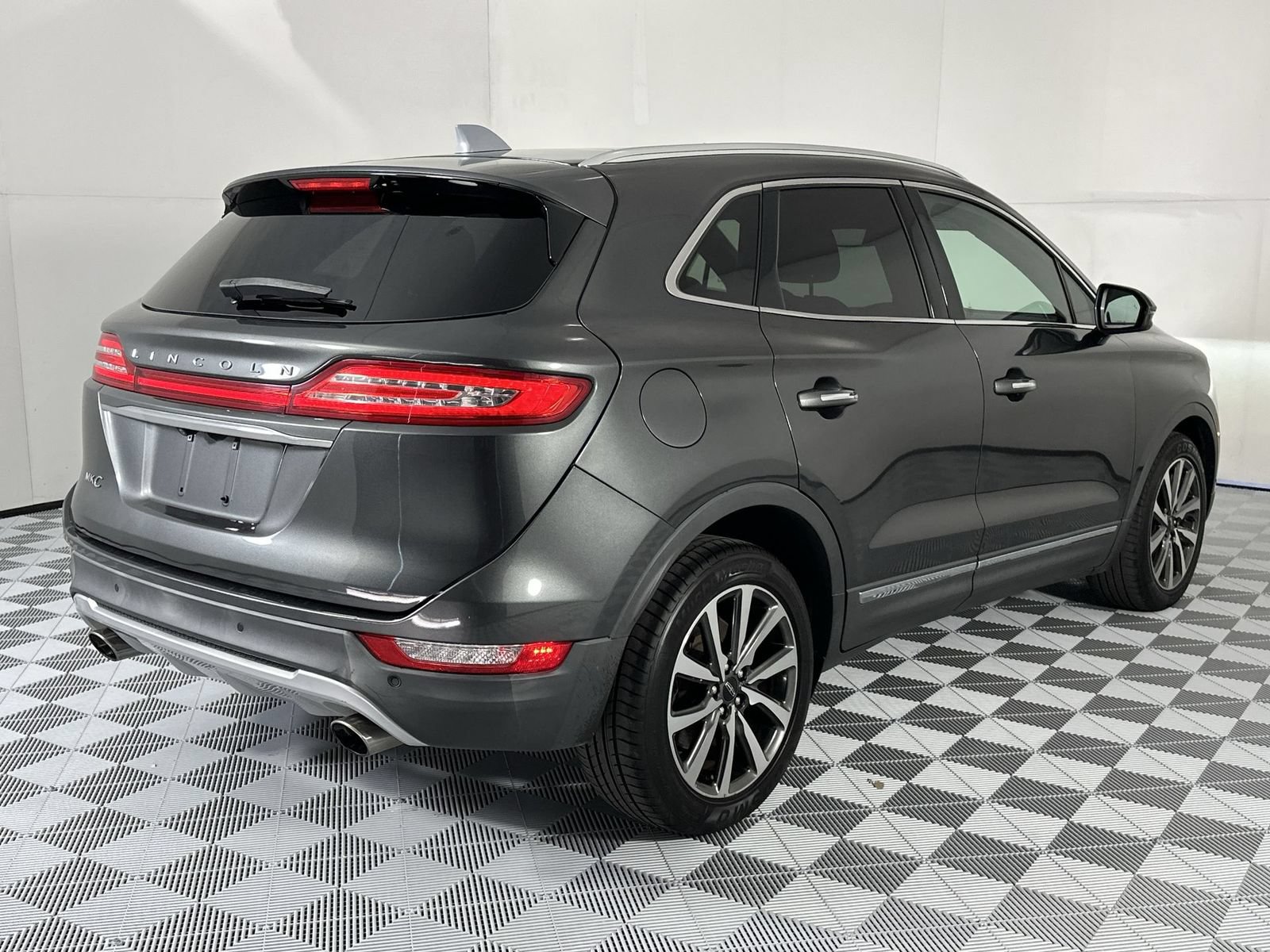 Used 2019 Lincoln MKC Reserve FWD image 8