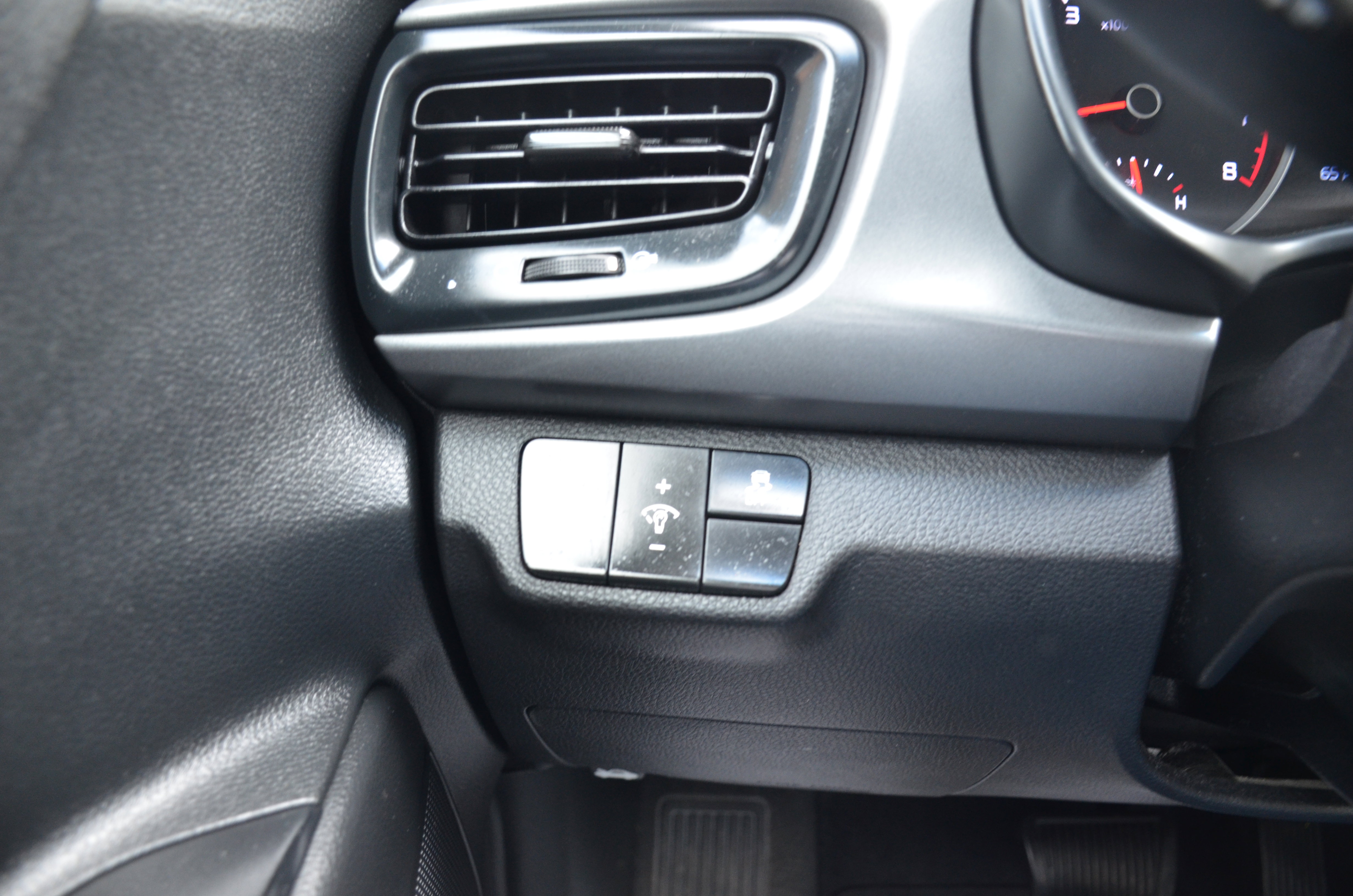 Used 2019 Kia Rio S w/ Technology Package FWD image 24