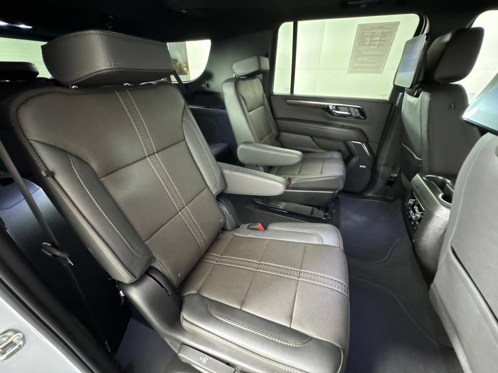 Certified 2026 Chevrolet Suburban High Country AWD/4WD image 53