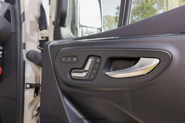 Used 2025 Mercedes-Benz Sprinter 2500 image 59