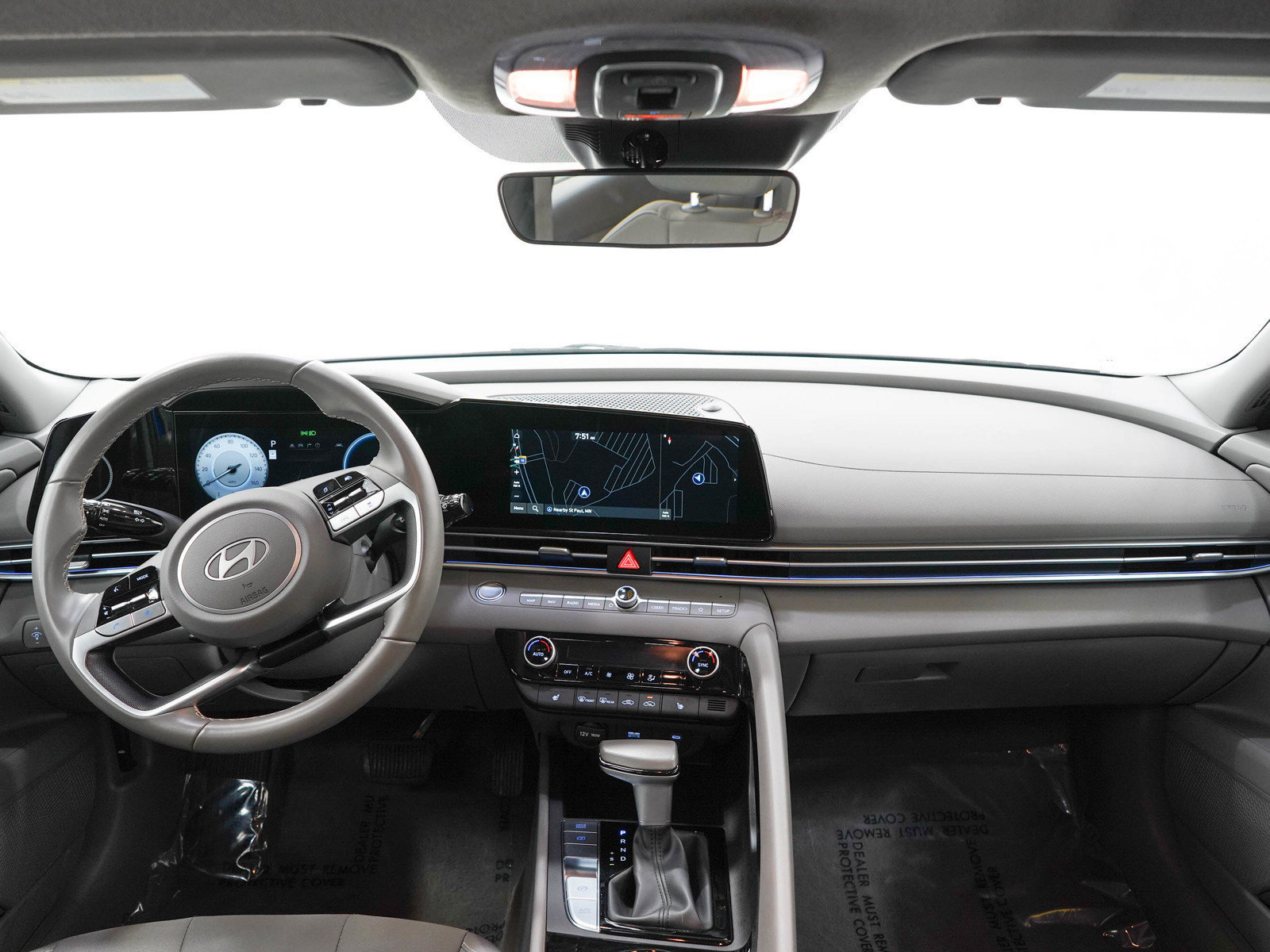 Used 2025 Hyundai Elantra SEL FWD image 14