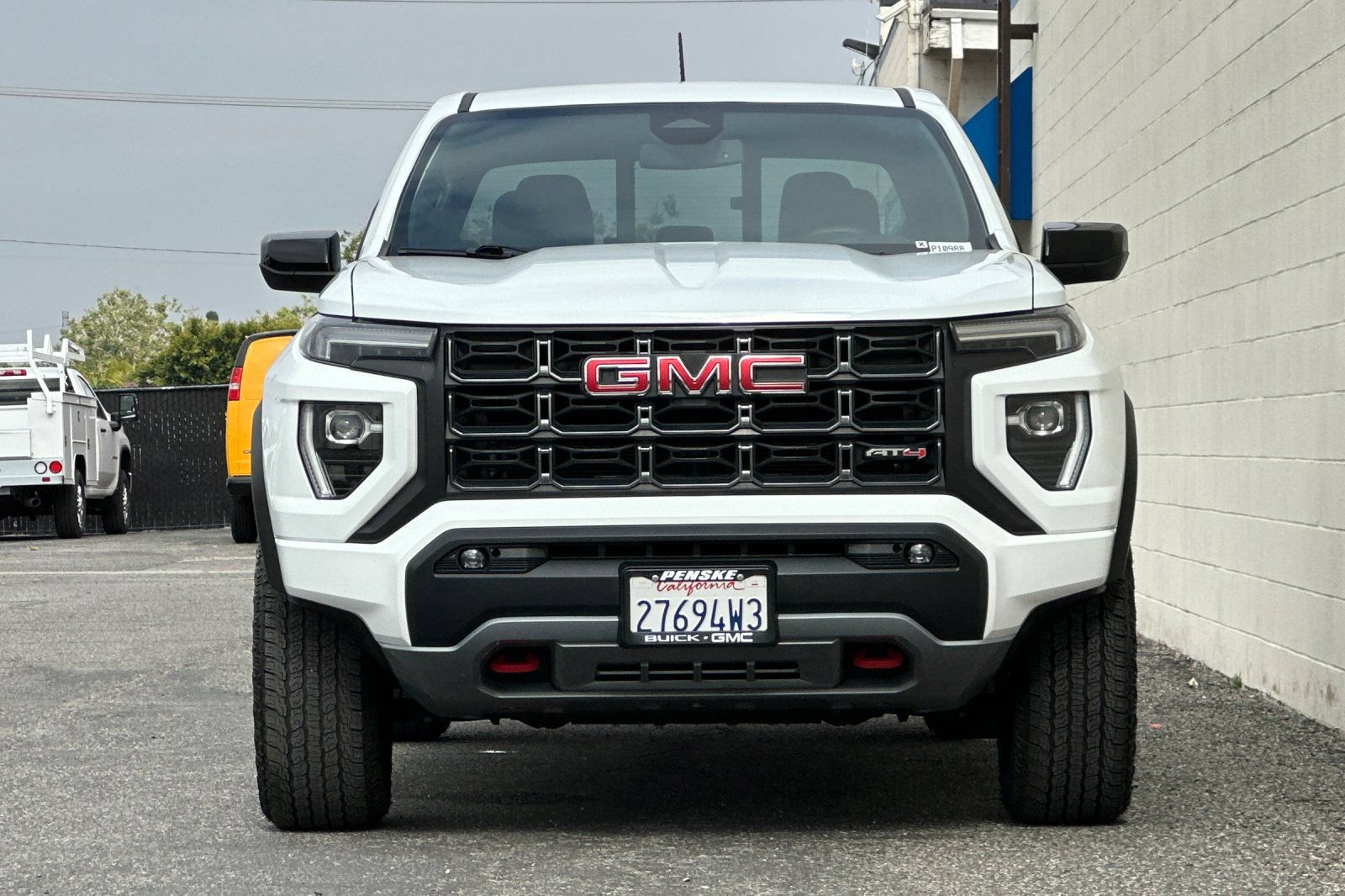 Certified 2023 GMC Canyon AT4 w/ AT4 Premium Package AWD/4WD image 9