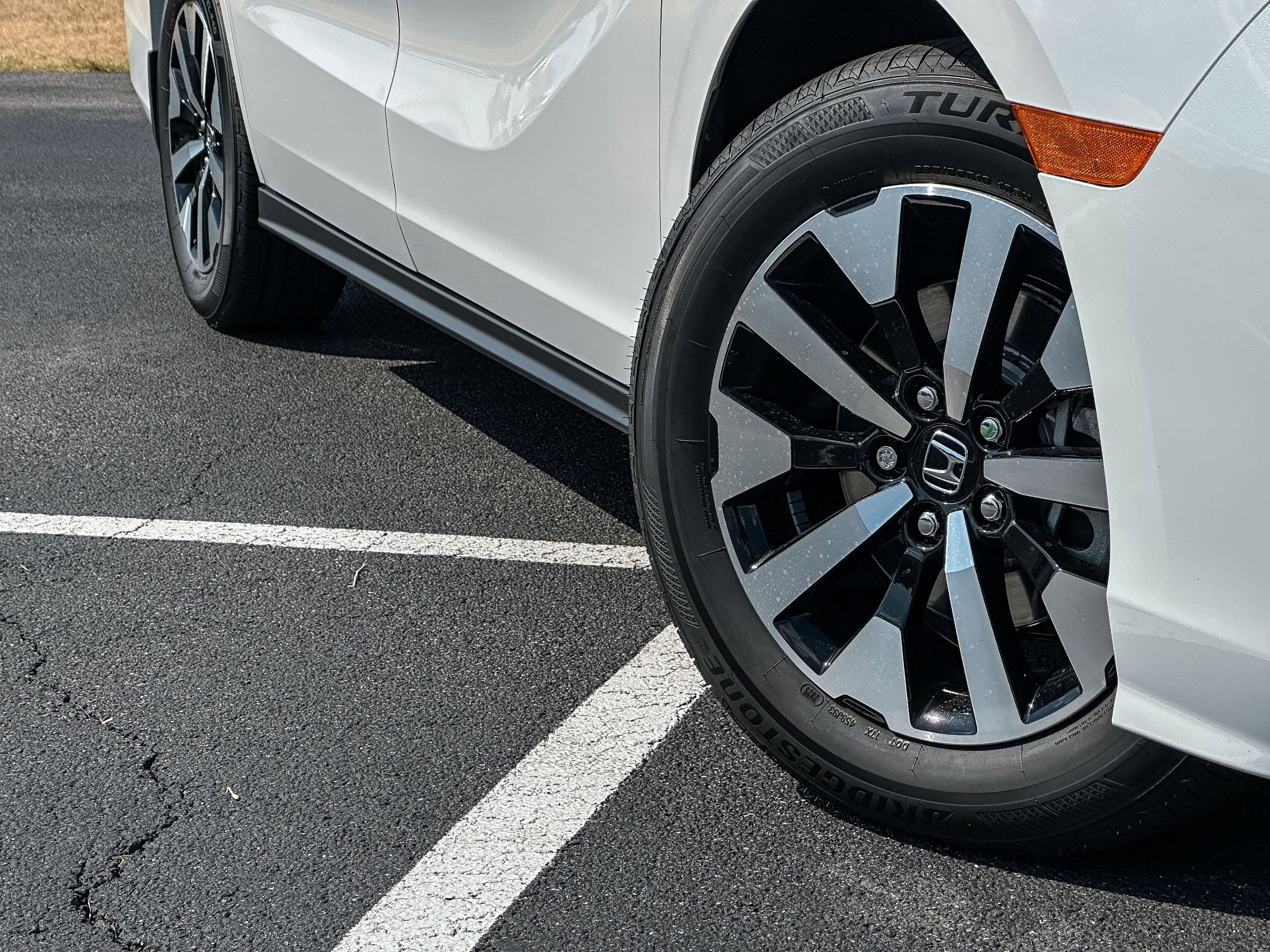 New 2026 Honda Odyssey EX-L image 2