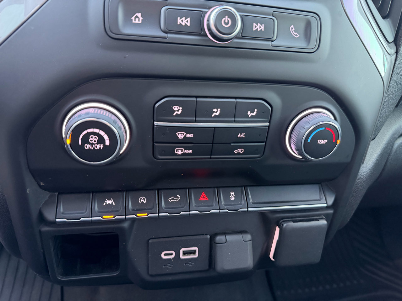 Used 2022 Chevrolet Silverado 1500 Custom image 26