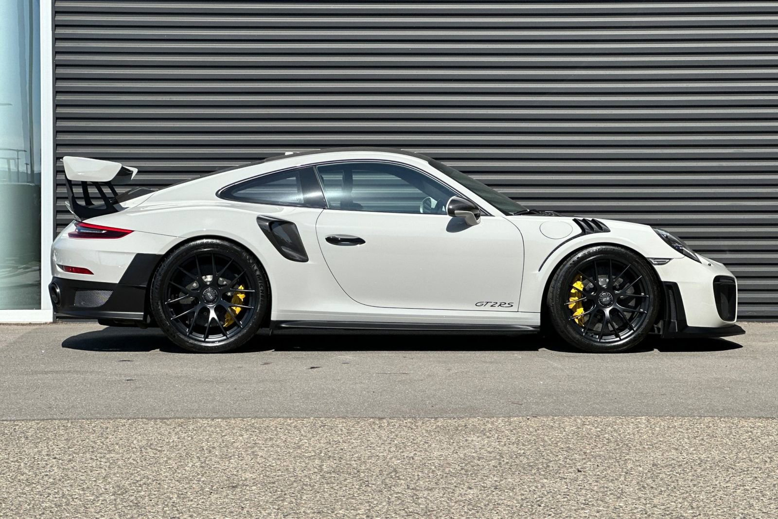 Used 2018 Porsche 911 GT2 RS w/ Weissach Package image 9